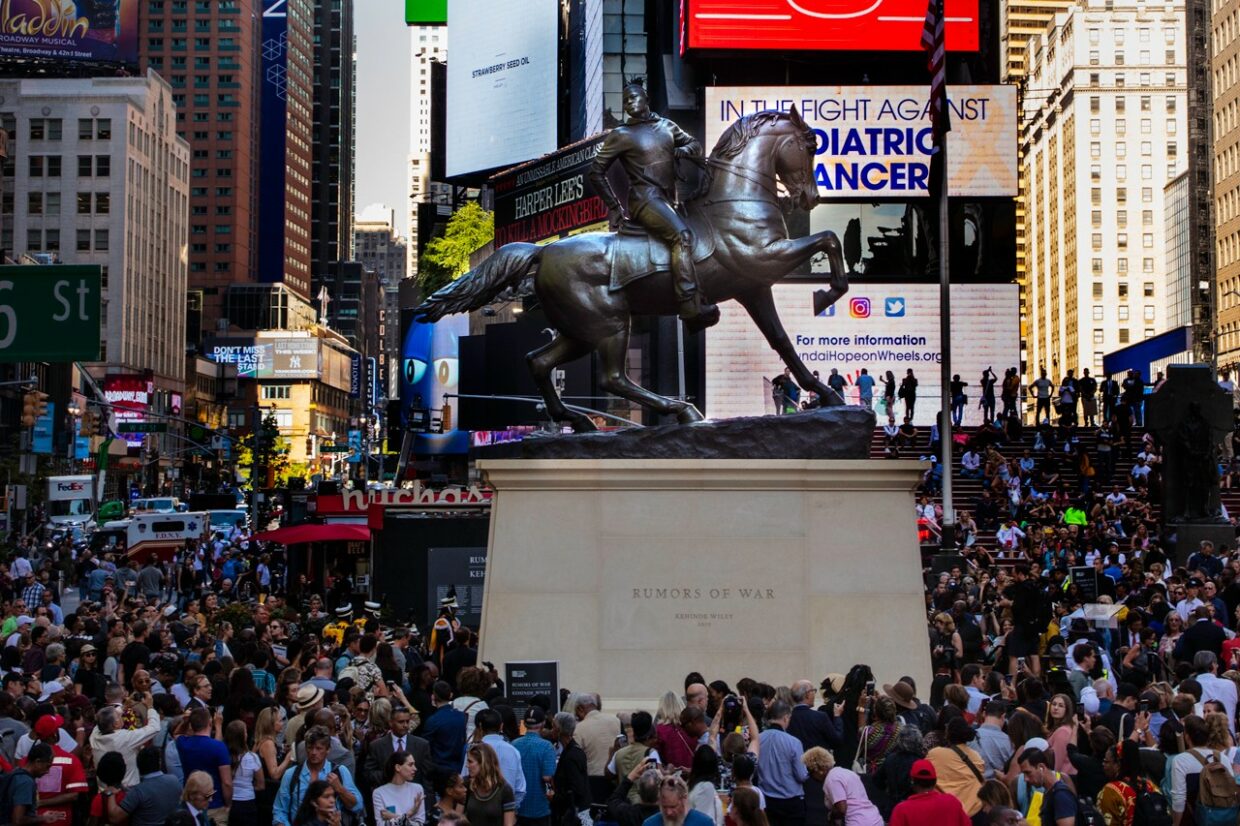 Kehinde Wiley Subverts Confederate Monuments with First Public Sculpture in Times Square | 8