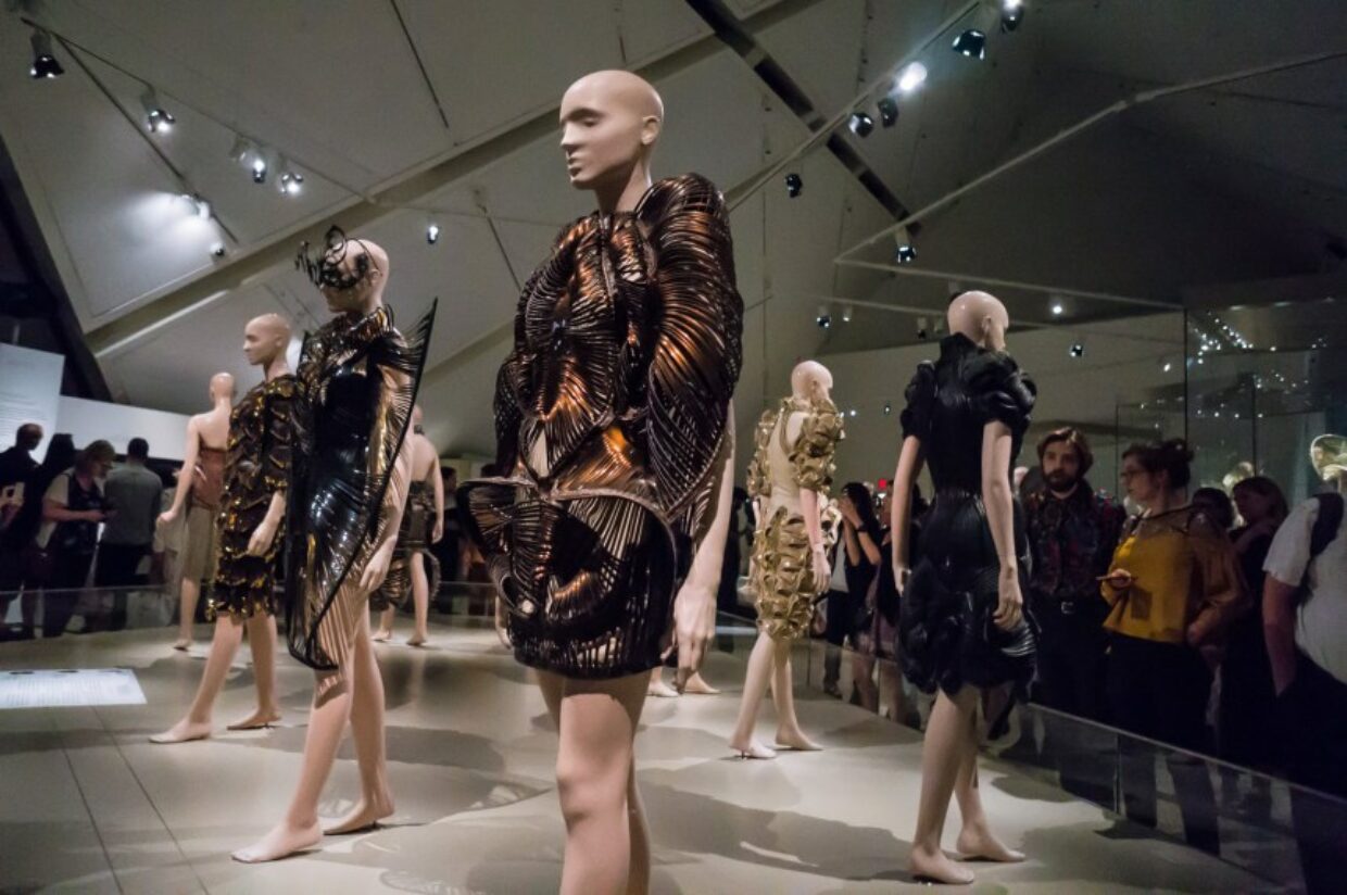 Iris Van Herpen: “Transforming Fashion” at the Royal Ontario Museum | 3