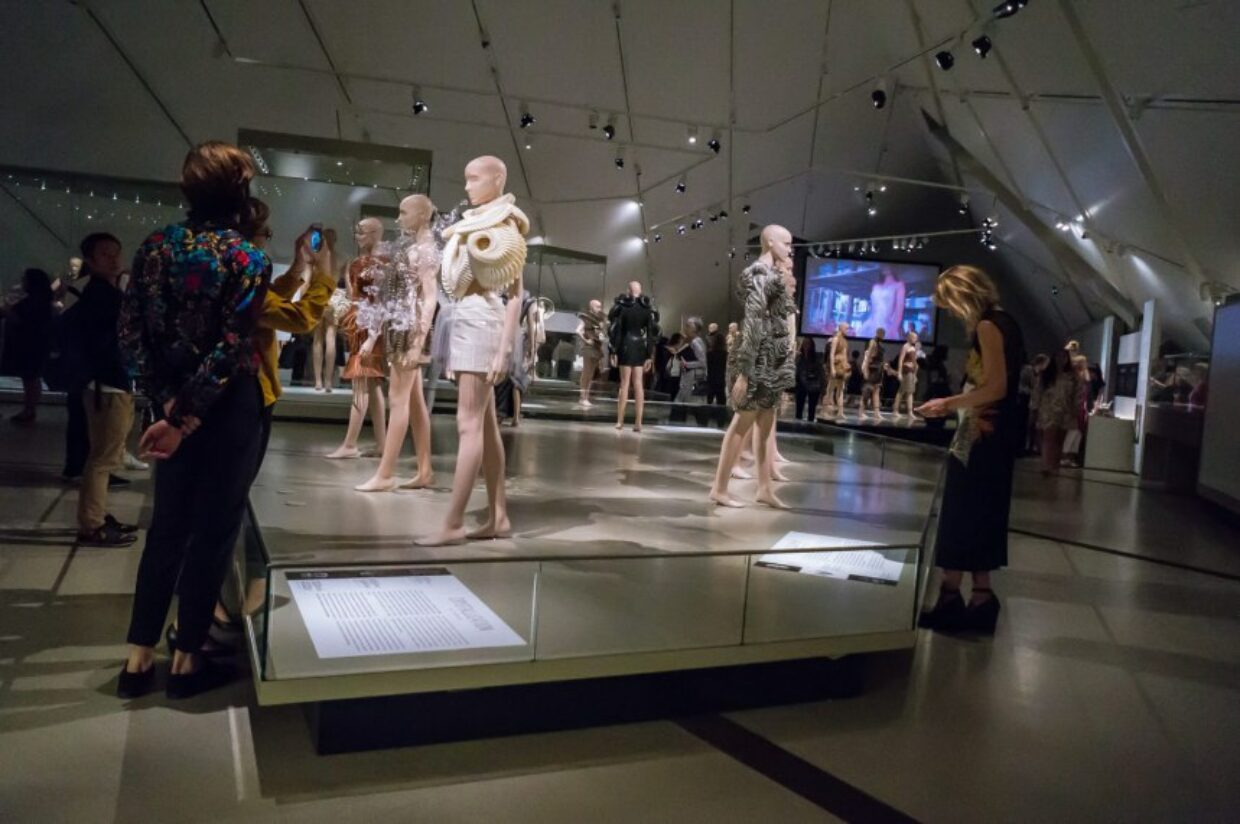 Iris Van Herpen: “Transforming Fashion” at the Royal Ontario Museum | 5