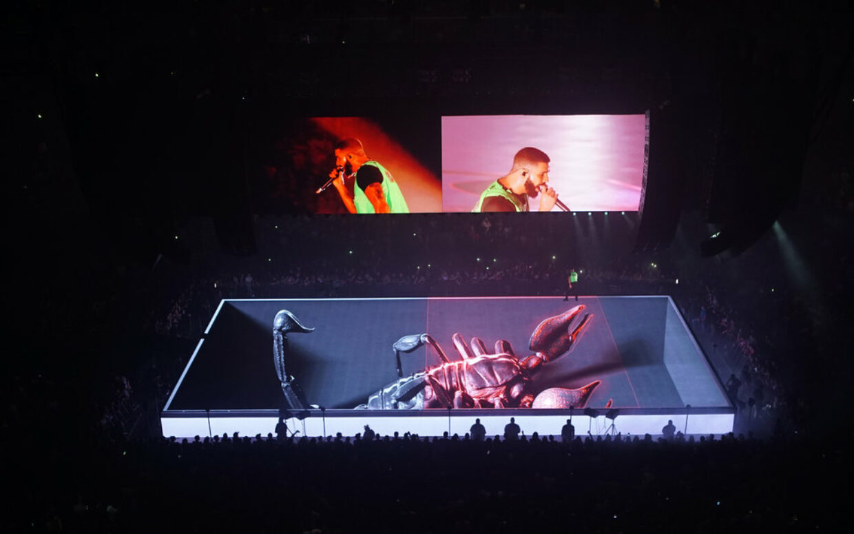 Sila Sveta for Drake’s “Scorpion” Tour | 5