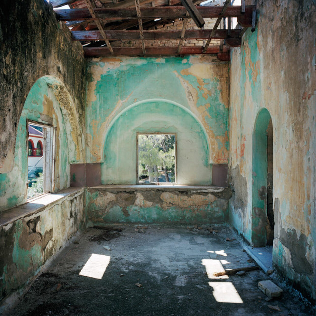 The abandoned city of Campochiaro by Francois Halard | 5